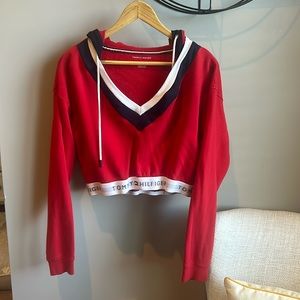 Tommy cropped Hoodie 58% cotton 42%poly  lightly used, good condition